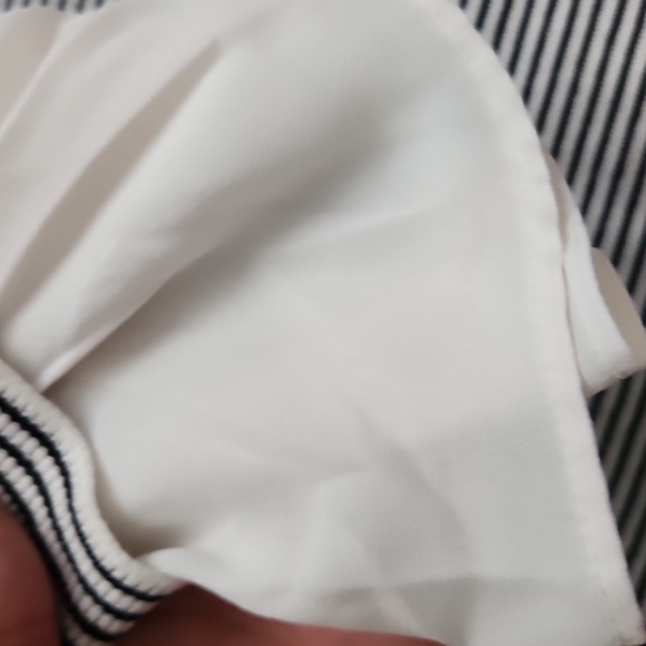 Loft shirt, long sleeve, beautiful cuffs, black/ white thin stripes - Picture 9 of 10